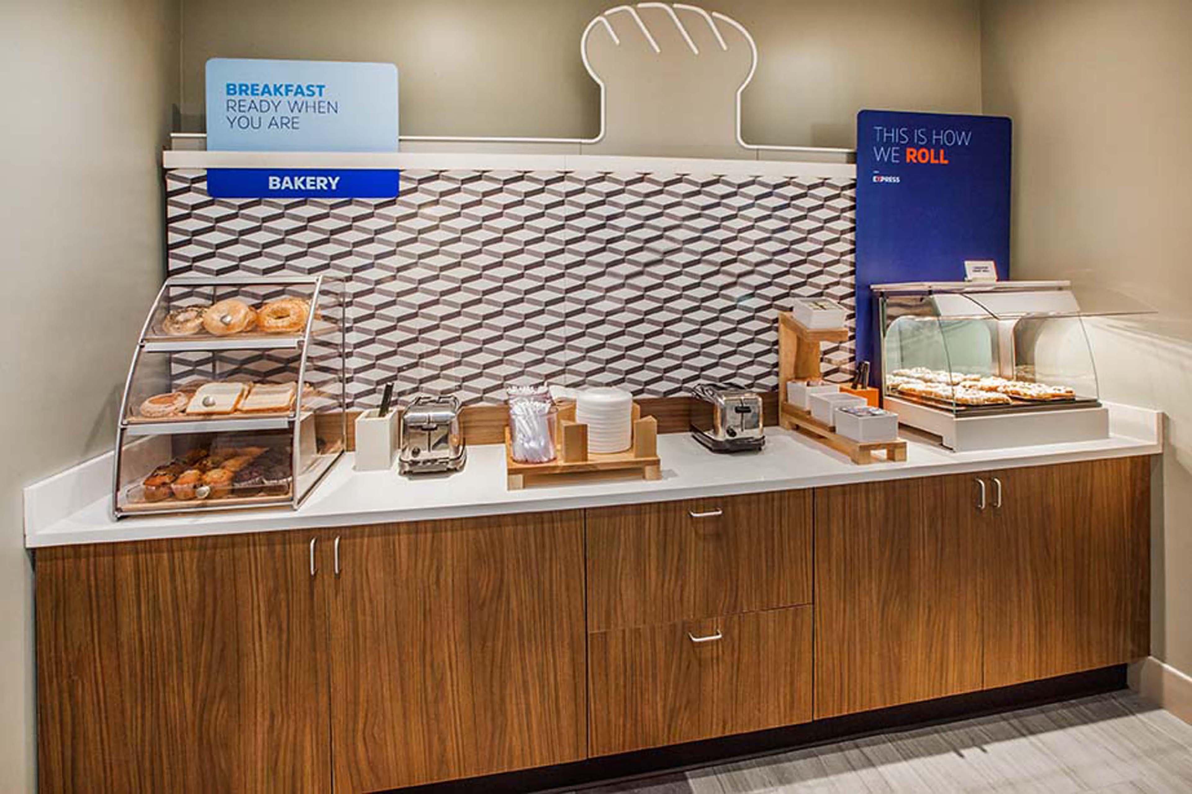 Holiday Inn Express Hotel & Suites St. Louis West-O'Fallon By Ihg Εξωτερικό φωτογραφία